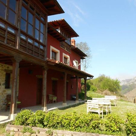 El Interior De Gaia Guest House Arriondas Exterior photo