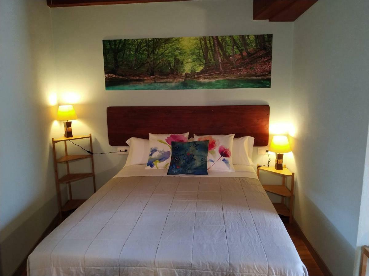 El Interior De Gaia Guest House Arriondas Exterior photo